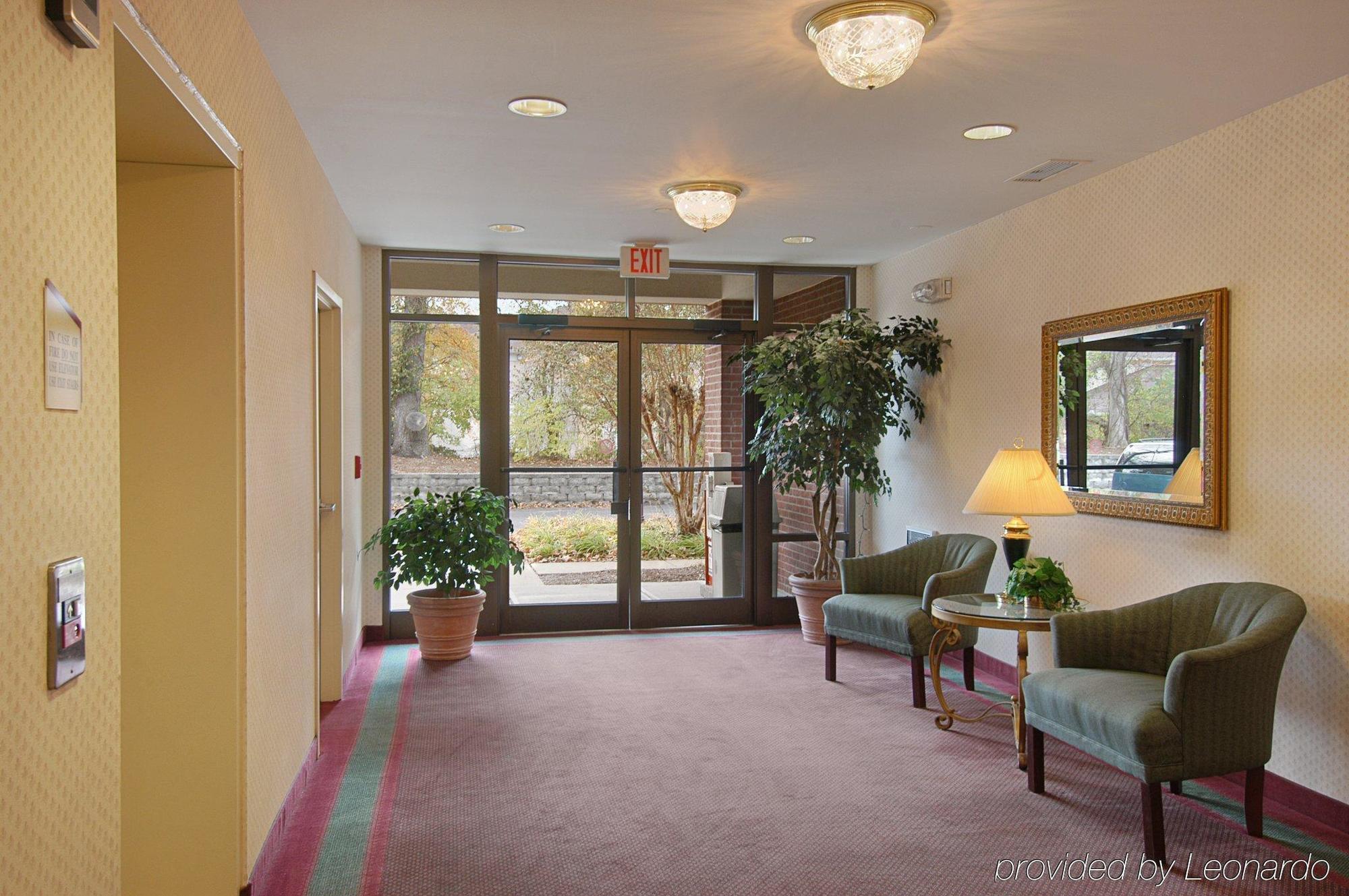 Express Brentwood-south Cool Springs By Ihg Inn 2*