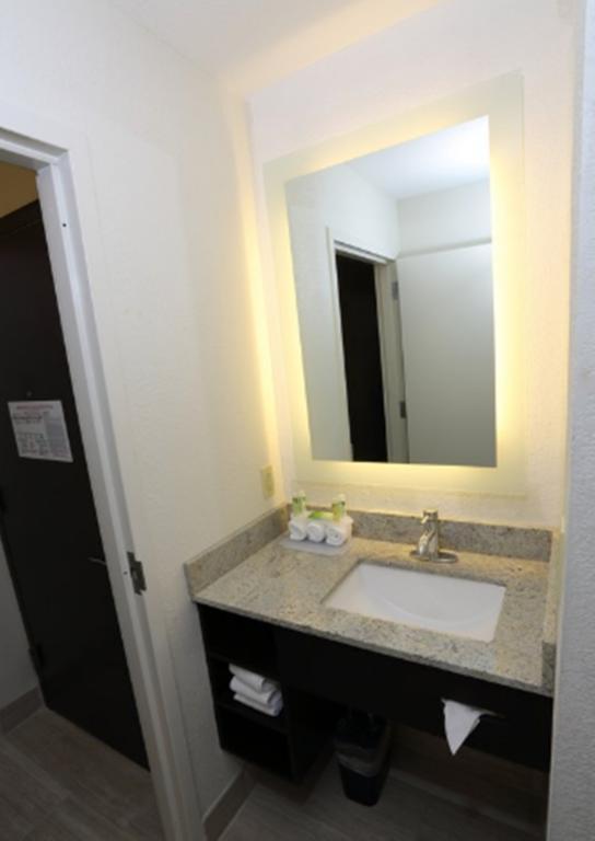 Express Brentwood-south Cool Springs By Ihg