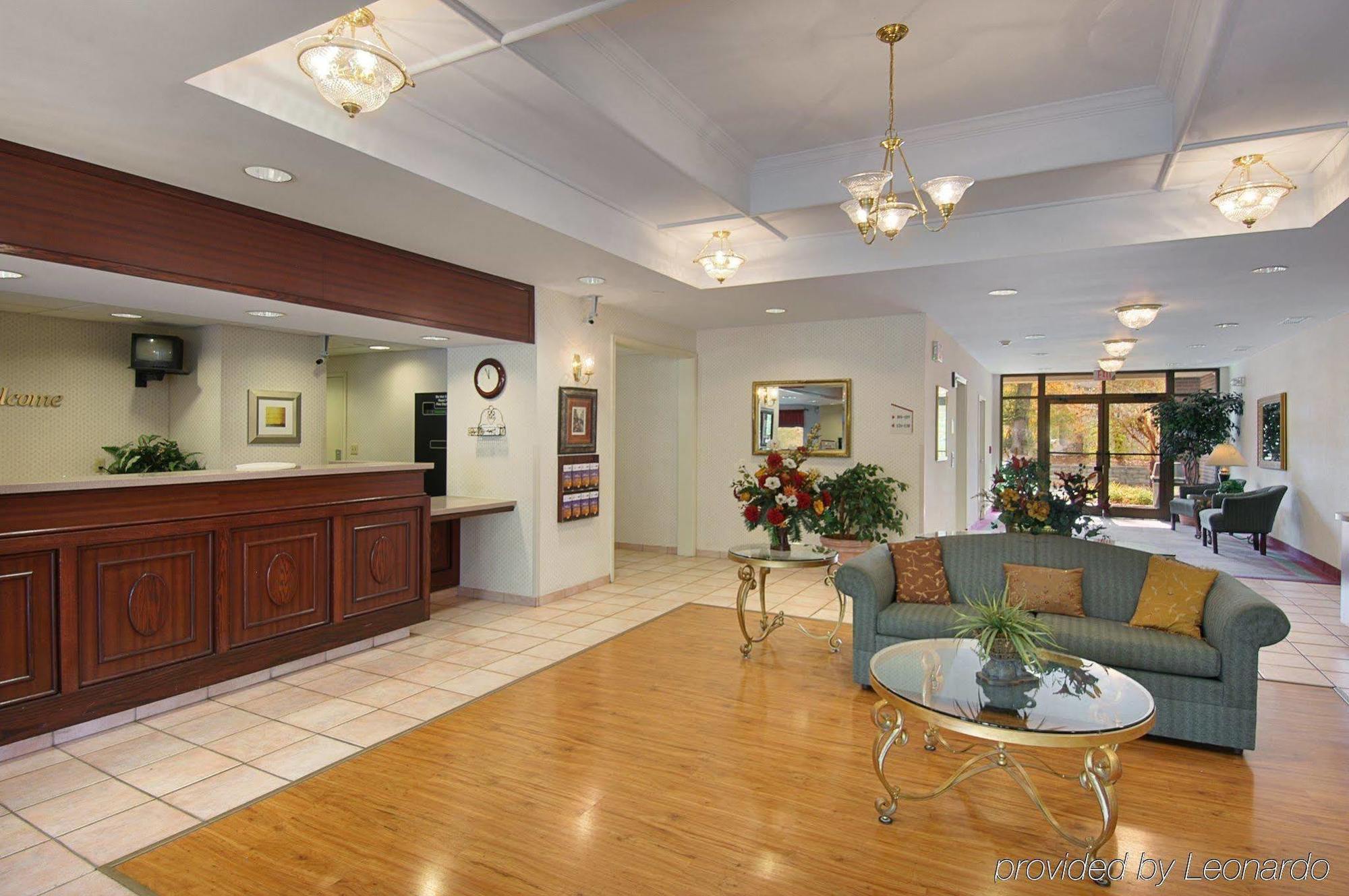 Express Brentwood-south Cool Springs By Ihg Inn 2*